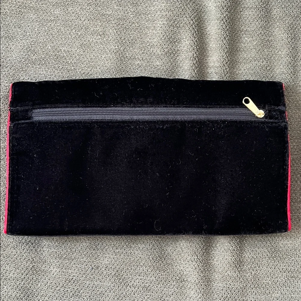 Ralph Lauren Black Velvet Makeup/Toiletry Clutch with Red Trim - Picture 2 of 8